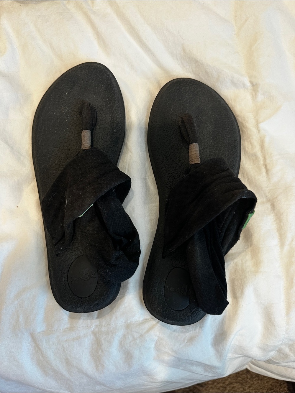 Sanuk Black Yoga mat Sandals - Picture 2 of 3